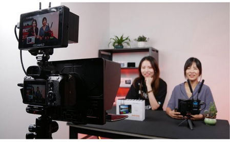 Feelworld TP10 Teleprompter Pliabil pentru Smartphone/Tableta/DSLR [7]