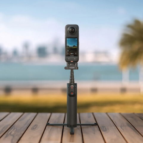 Insta360 Foldable 2-in-1 Selfie Stick cu telecomanda Bluetooth integrata [6]