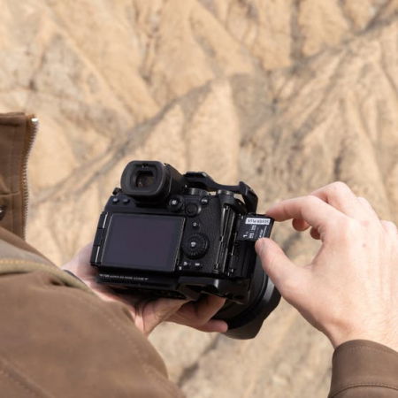 Resigilat: Lexar card memorie sdxc UHS-I v30 R205/W150 256GB [3]