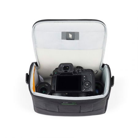 Lowepro Adventura SH 160 III [2]