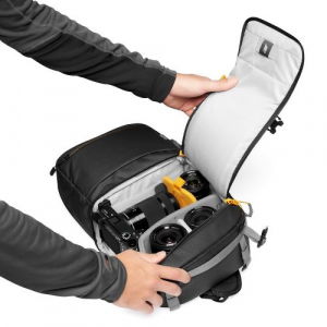 Lowepro Sling Fastpack SL 250 AW III [4]