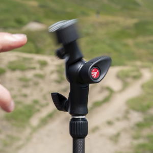 Manfrotto Smart Tilt suport umbrela cu patina pentru blitz [12]
