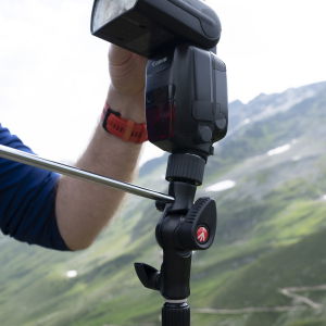 Manfrotto Smart Tilt suport umbrela cu patina pentru blitz [8]