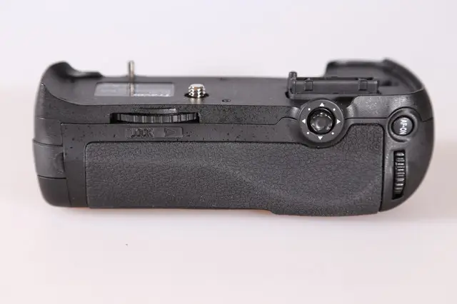 Travor Grip din magnesiu pentru Nikon D600/D610 [1]