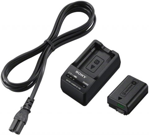 Accesorii aparate foto - Sony Kit incarcator USB cu acumulator original NP-FW50