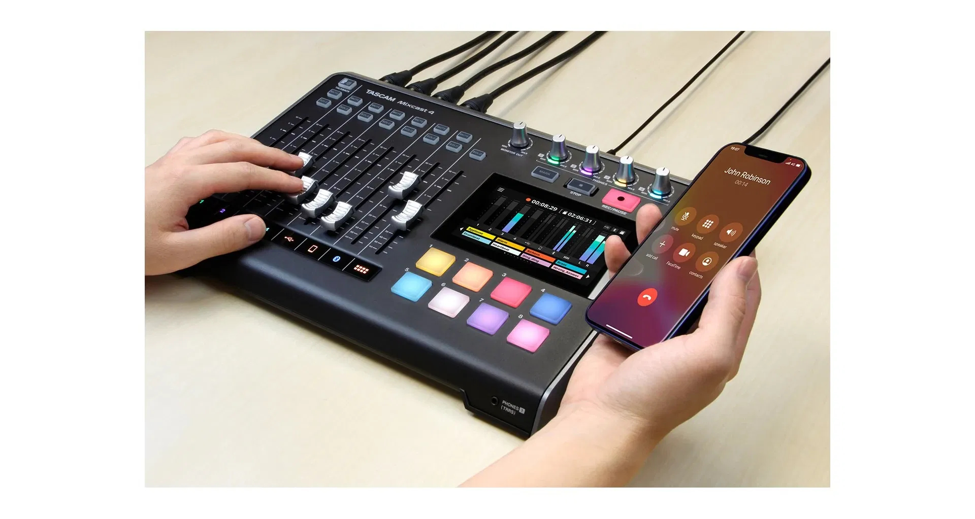 Tascam Mixcast 4 Mixer Podcast [11]