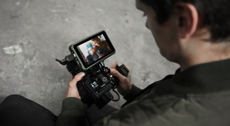 Atomos Ninja V+ 5inch 8K HDMI H.265 Raw Recording Monitor [7]