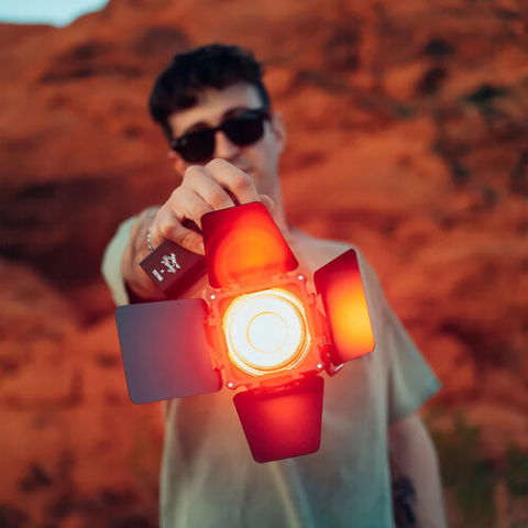 Zhiyun Molus LED X100RGB Pro Cob Light [5]