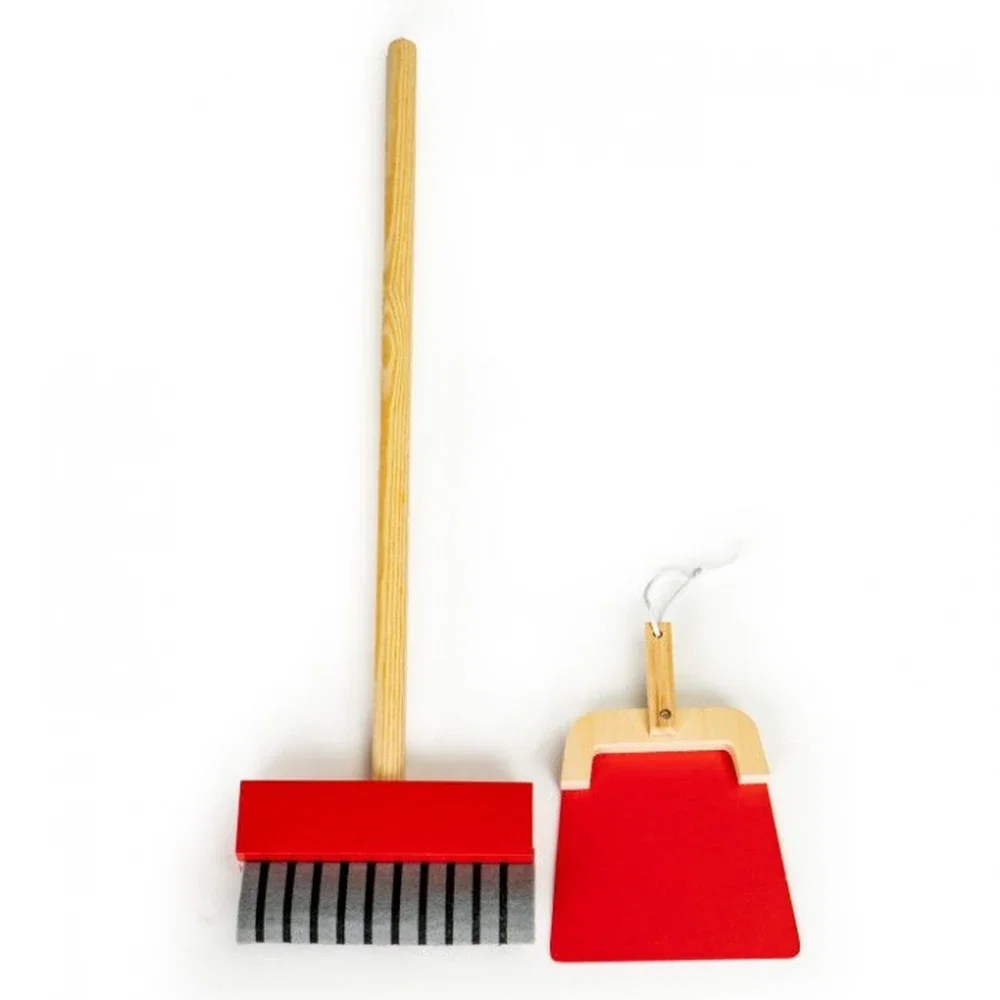 Antemergator din lemn cu aspirator si elemente pentru curatenie Ecotoys [11]