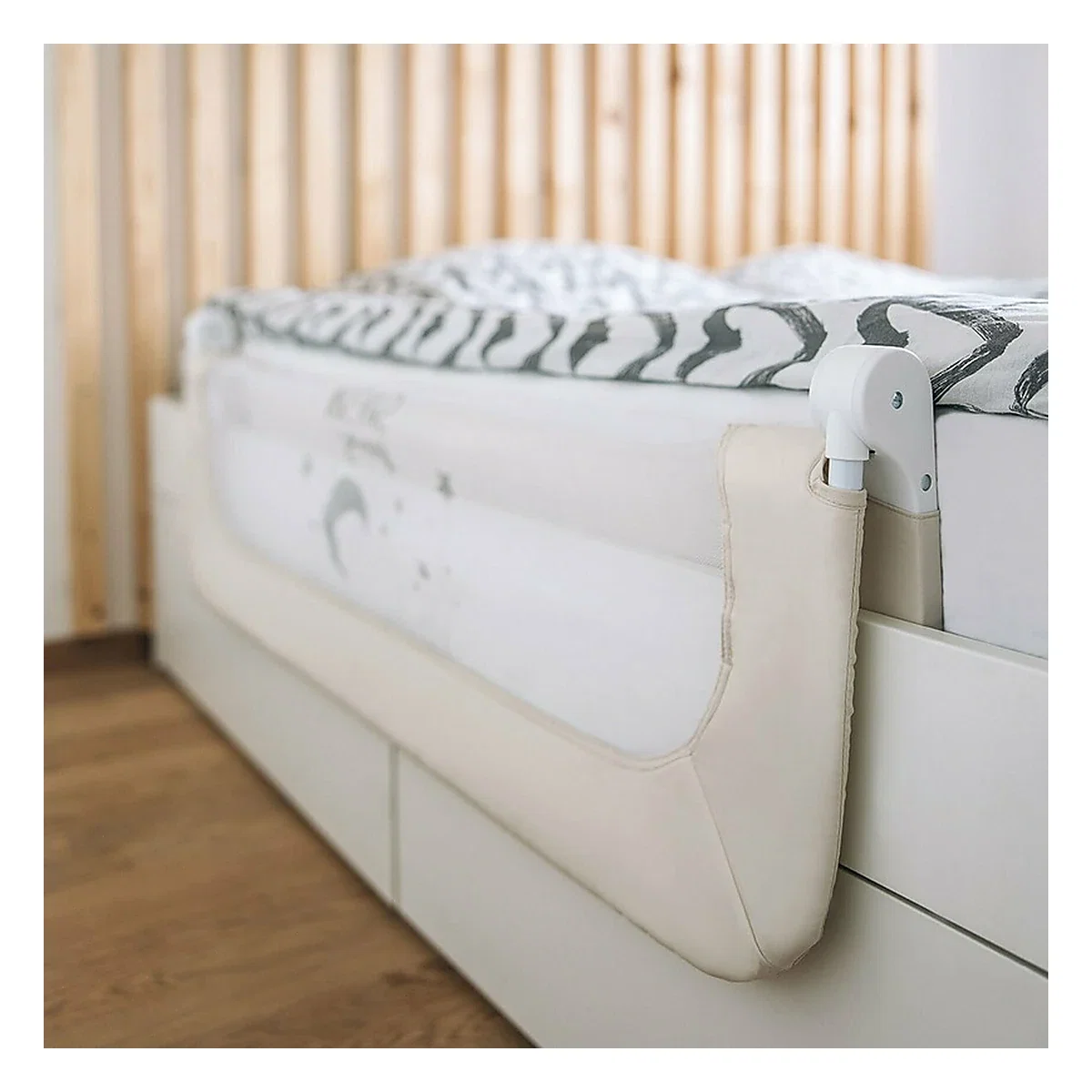 Bariera de protectie pentru pat bebe, Rabatabila, 135 x 57 cm, FreeON, Sweet Dreams, Light Beige 60 luni [5]