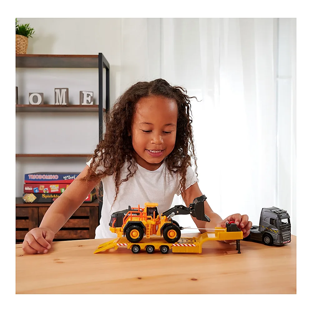 Camion Majorette Volvo cu remorca si buldozer 3 ani + [9]