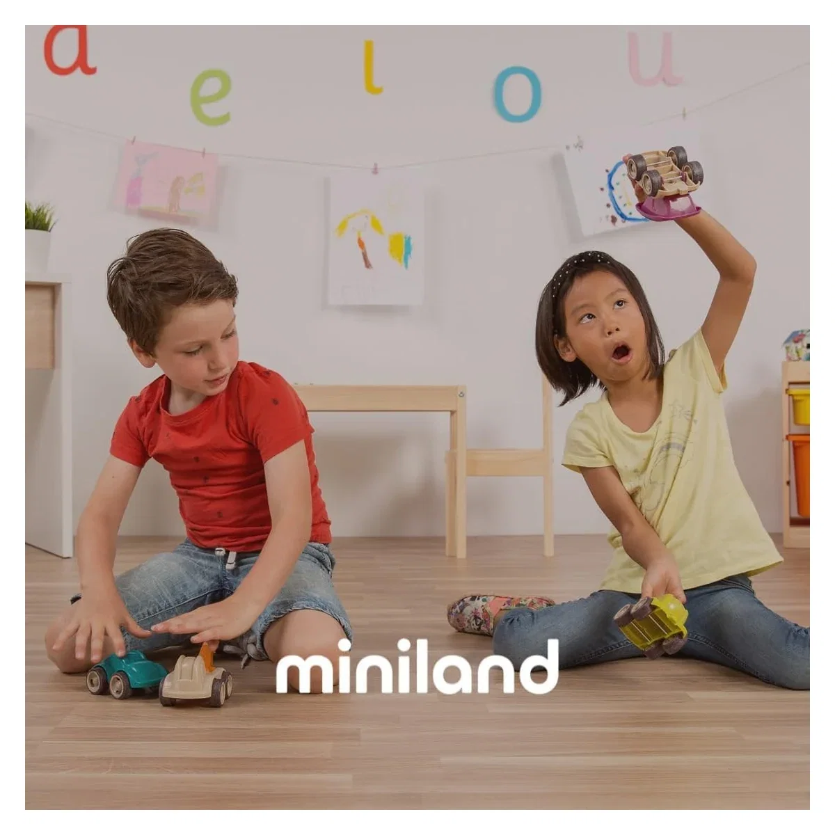 Cilindru cu activitati pentru bebelusi Miniland [6]