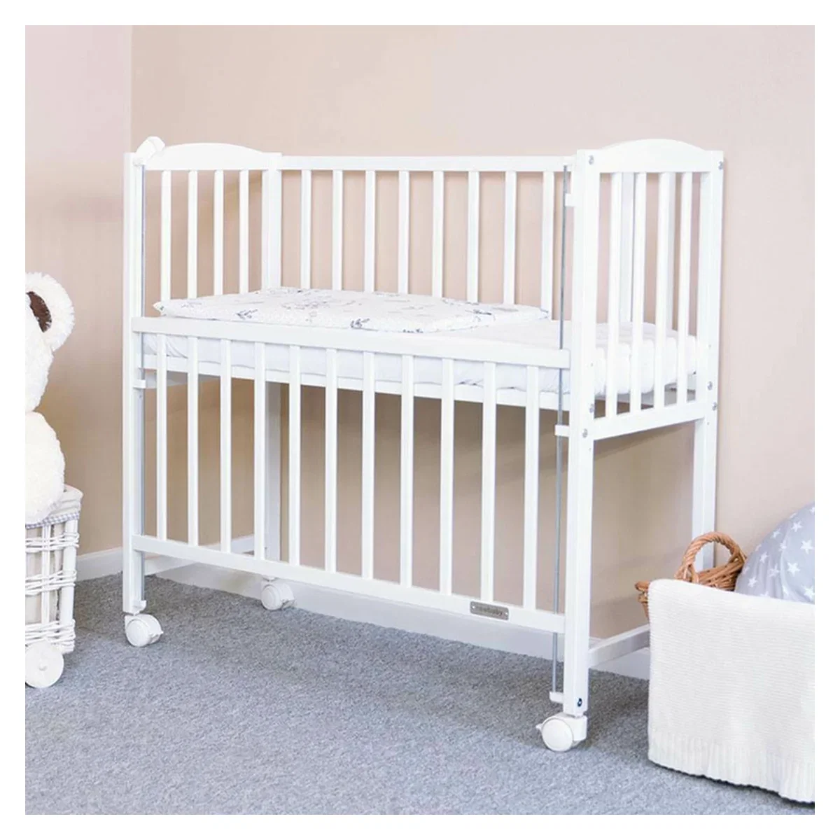 Patut din lemn bebe, 90x40 cm, Cu laterala culisanta, roti, White, New Baby, Mateo 0 luni+ [2]