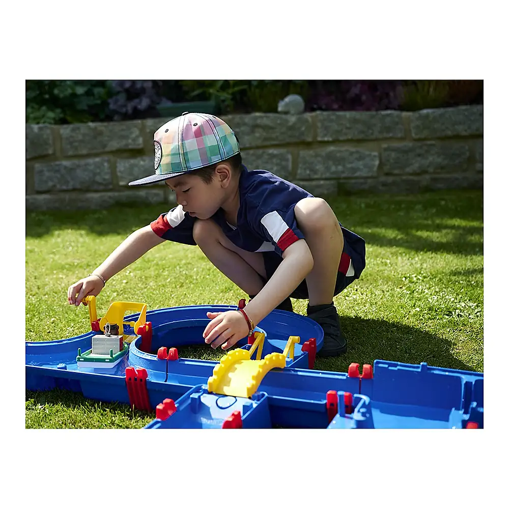 Set de joaca cu apa AquaPlay Amphie World 3 ani + [12]