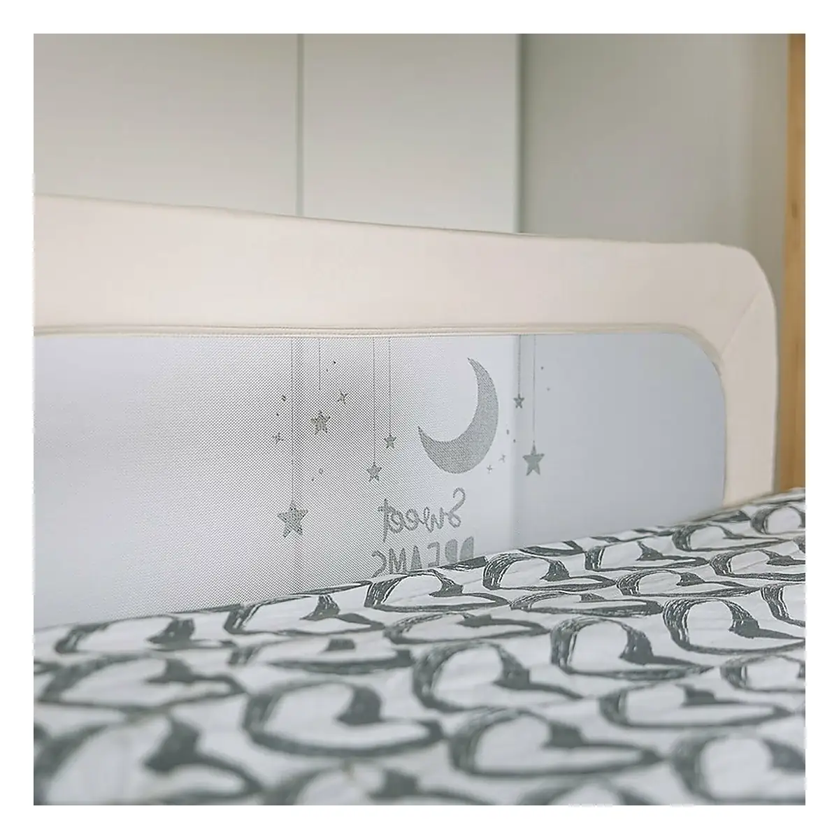 Bariera de protectie pentru pat bebe, Rabatabila, 135 x 57 cm, FreeON, Sweet Dreams, Light Beige 60 luni [1]