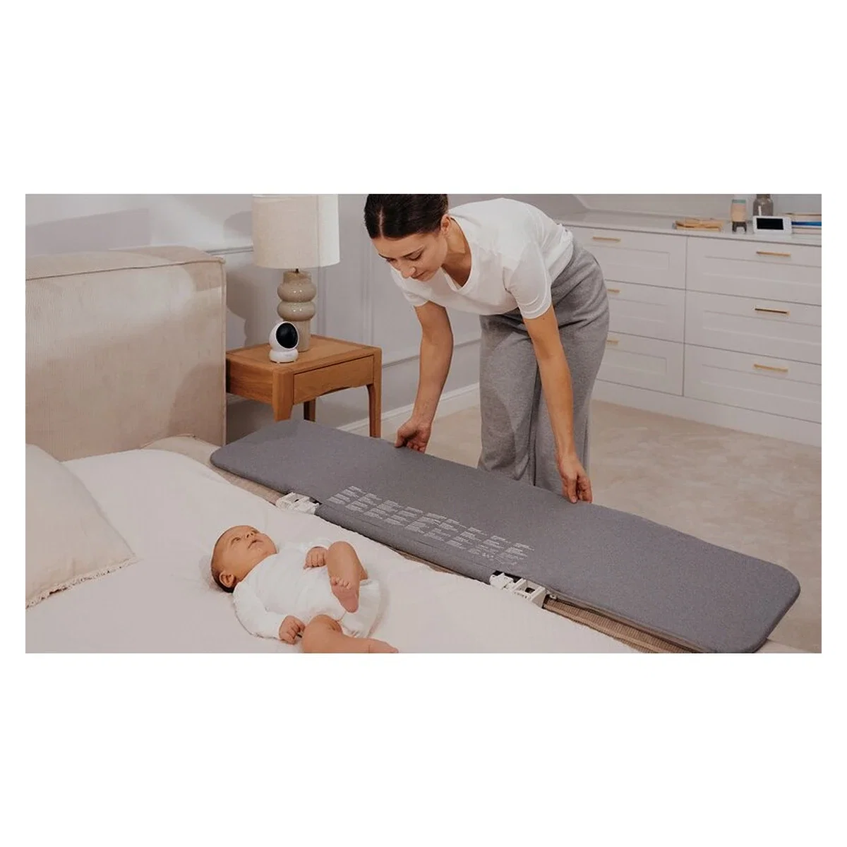 Bariera de protectie pentru pat, Lionelo, Lora XL, Pliabila, Sistem de blocare StandSafe, Geanta de transport inclusa, [28]