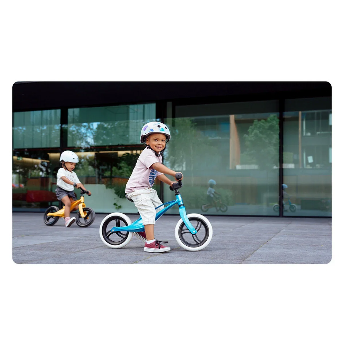 Bicicleta usoara Bart, Fara pedale, Cu cadru din magneziu, Cu ghidon si sa reglabile, Greutate 3 Kg, 12 inch, Conform [13]