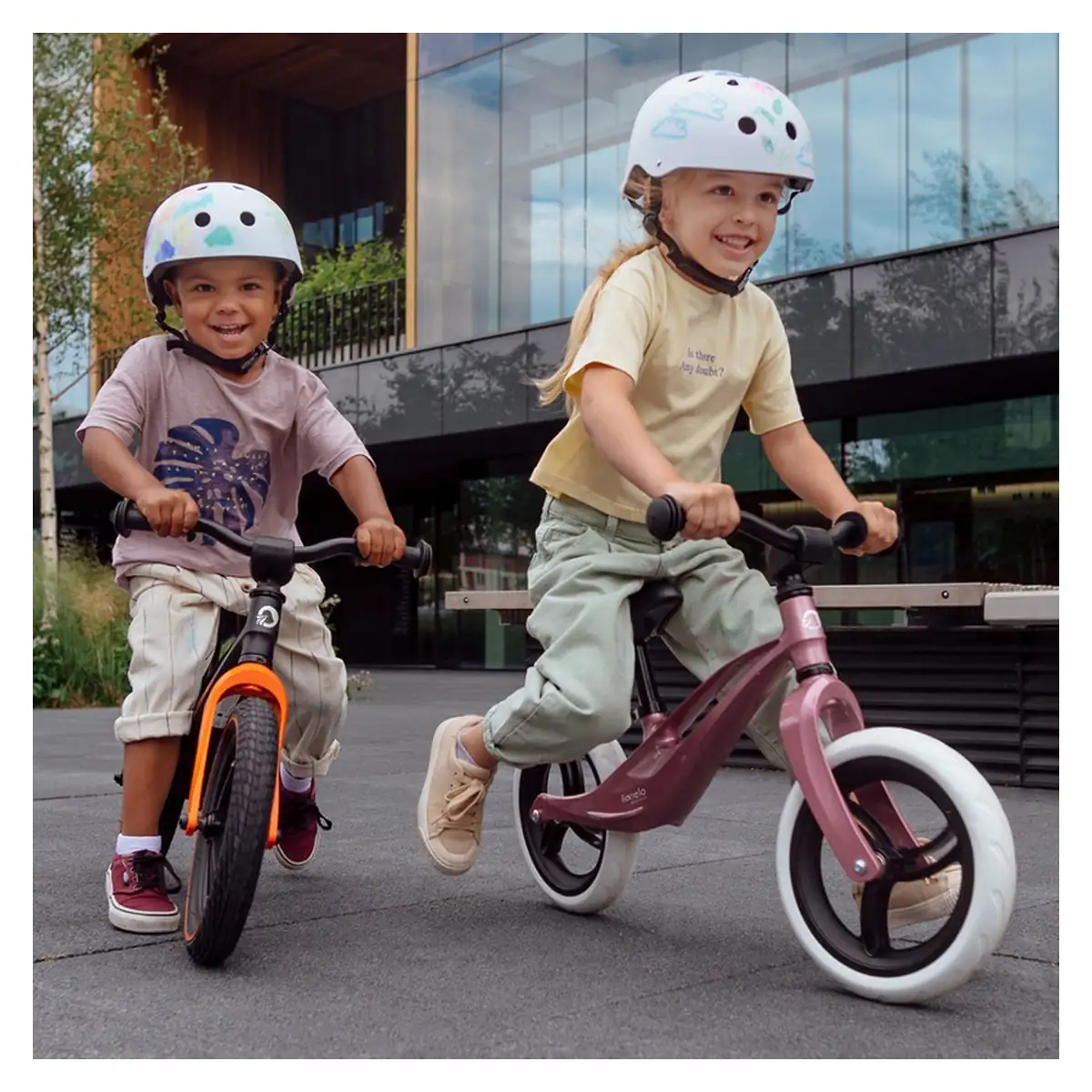 Bicicleta usoara Bart, Fara pedale, Cu cadru din magneziu, Cu ghidon si sa reglabile, Greutate 3 Kg, 12 inch, Conform [11]