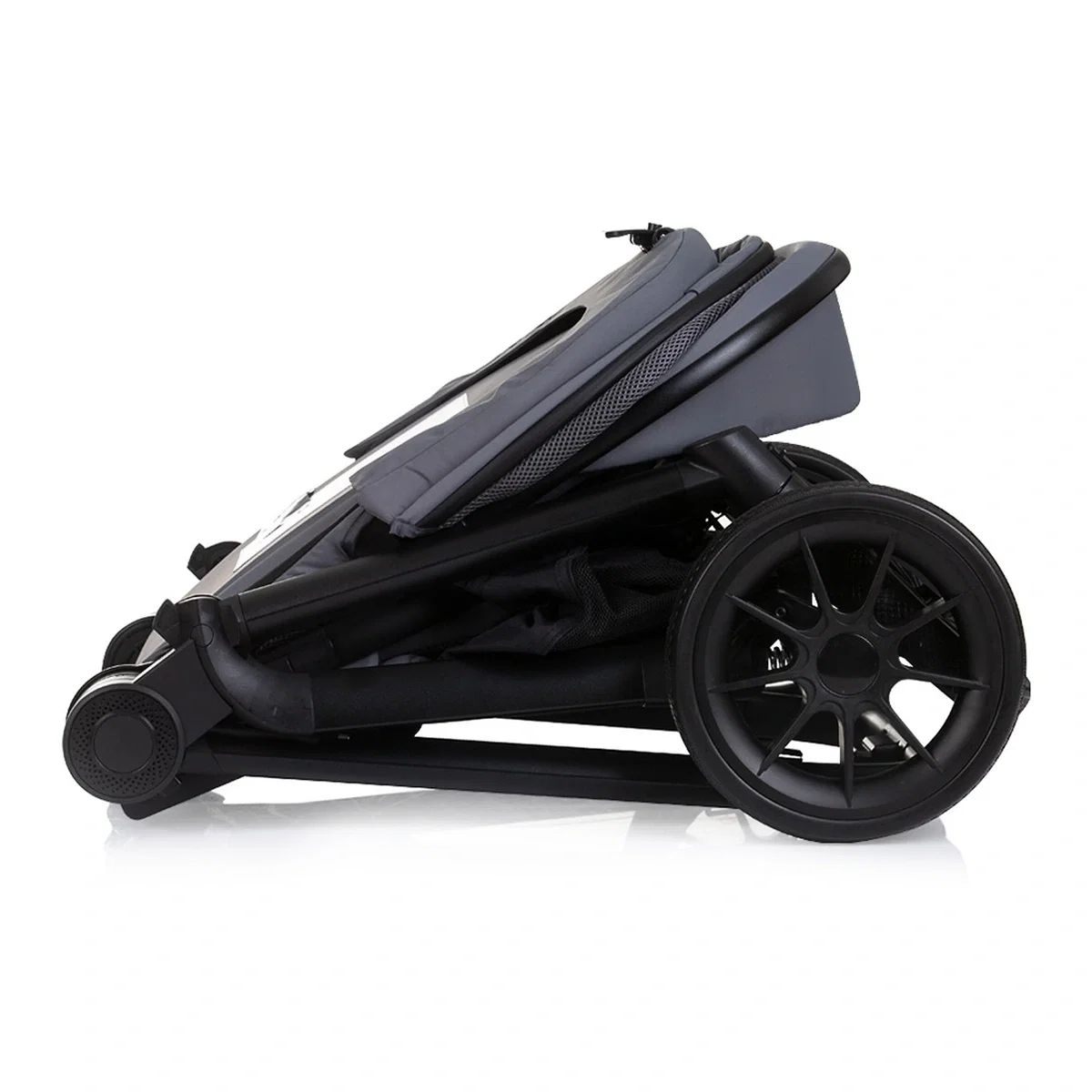Carucior Bebe 3 in 1 Chipolino Magnum Anthracite, cu Landou, Scaun Auto i-Size, Rucsac si Husa Picioare 0 luni [15]