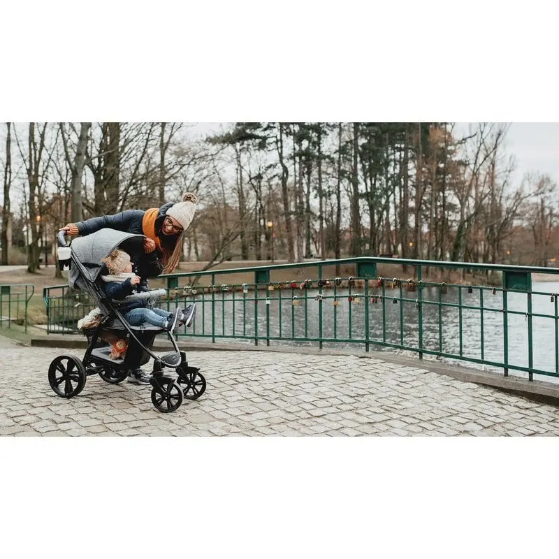 Carucior sport Annet Plus, De la nastere, Cu accesorii si capotina XXL reglabila, 0 - 22 Kg, Negru Lionelo [21]