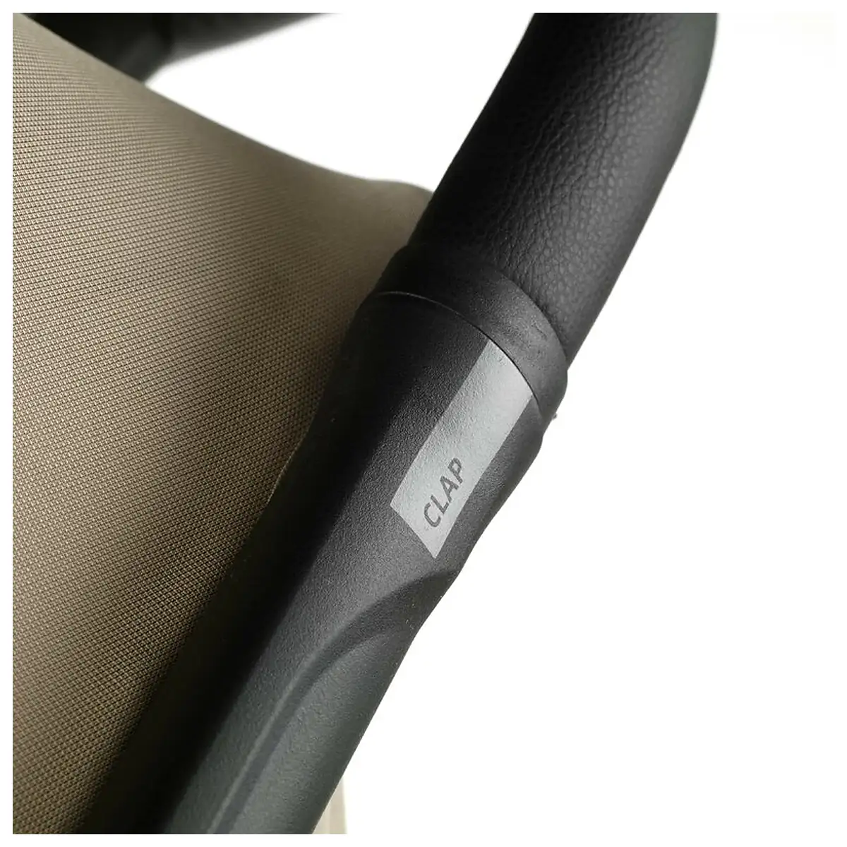 Carucior sport, Jane, Clap, Sistem compact de pliere care permite transportul caruciorului la bordul aeronavei, Cadru [18]
