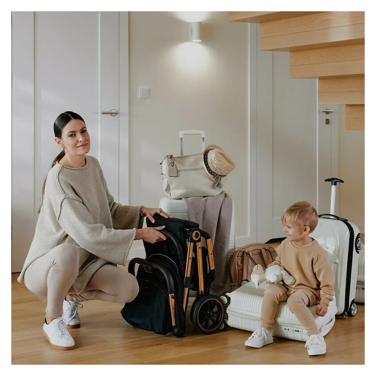 Carucior sport, Lionelo, Cloe, Cu accesorii, Pliere compacta pentru avion, cu o singura mana, 6 luni+, Black Onyx [18]
