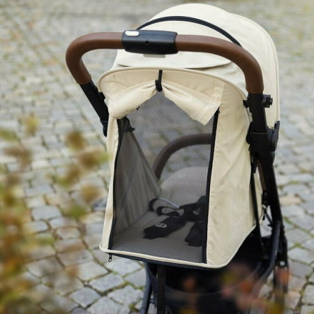 Carucior sport, Petite&Mars, Fly, Pliere compacta, Spatar reglabil pana la pozitie de somn, Suport picioare reglabil, Copertina cu protectie UPF40+, Suport pahar inclus, Pana la 22 kg, 0 luni+, Negru [12]