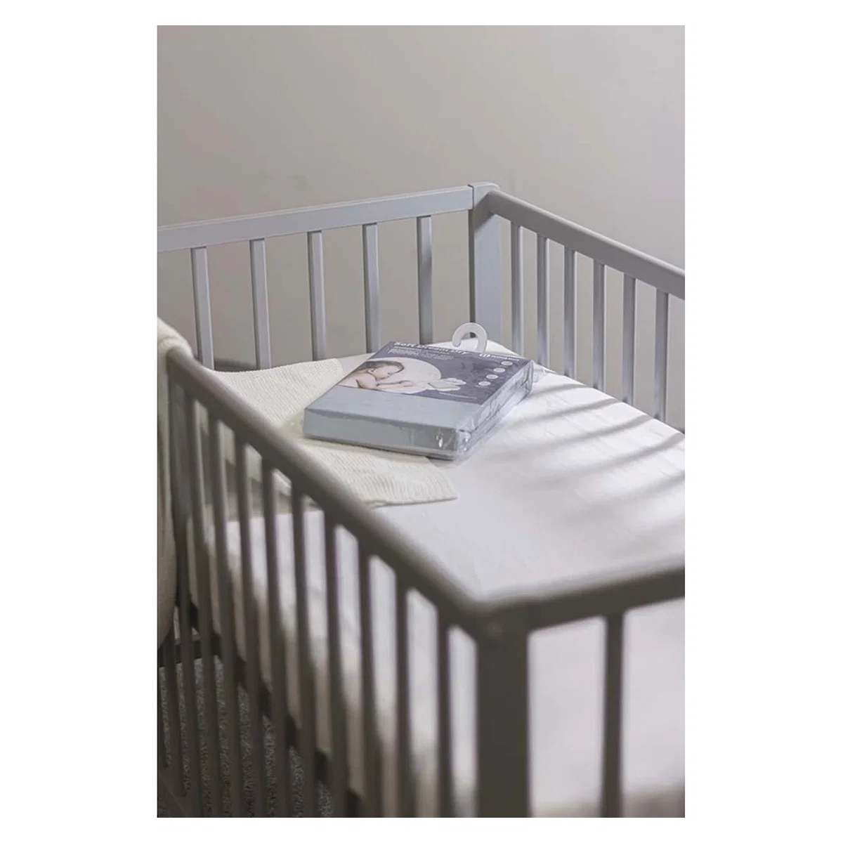 Cearceaf cu eleastic, Petite&Mars, Soft Dream, Din Jersey, 120x60 cm, Alb [4]
