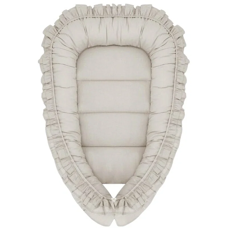 Somnul celor mici - Cosulet bebelus, MimiNu, Baby Nest 55 x 75 cm, Cu Volanase, Husa 100% bumbac, Colectia Royal, Beige 6 luni