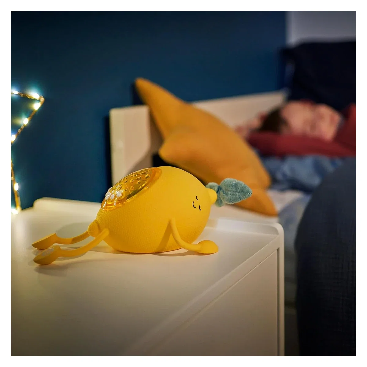Lampa de veghe Basile in forma de lamaie cu proiectii si sunete linistitoare Badabulle [4]