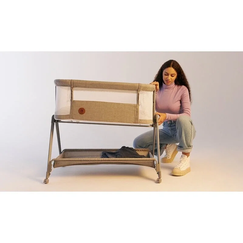 Patut co-sleeper Luna, 2 in 1, Cu laterala culisanta, Cu roti, Bej Lionelo 24 luni [1]