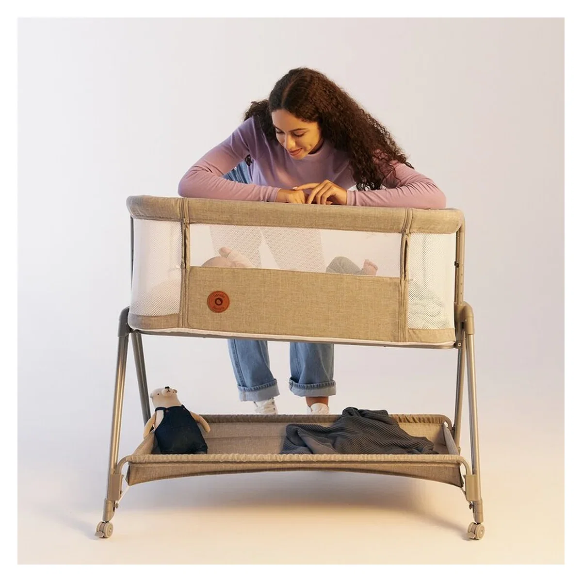 Patut co-sleeper Luna, 2 in 1, Cu laterala culisanta, Cu roti, Gri deschis Lionelo 24 luni [2]