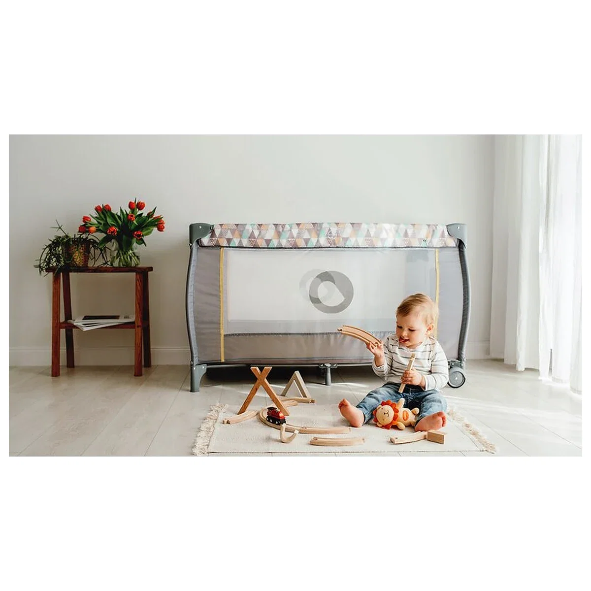 Patut pliant, Lionelo, Sven Plus, 120x60 cm, doua nivele, arcada jucarii, masuta de infasat, Grey Scandi 36 luni [29]