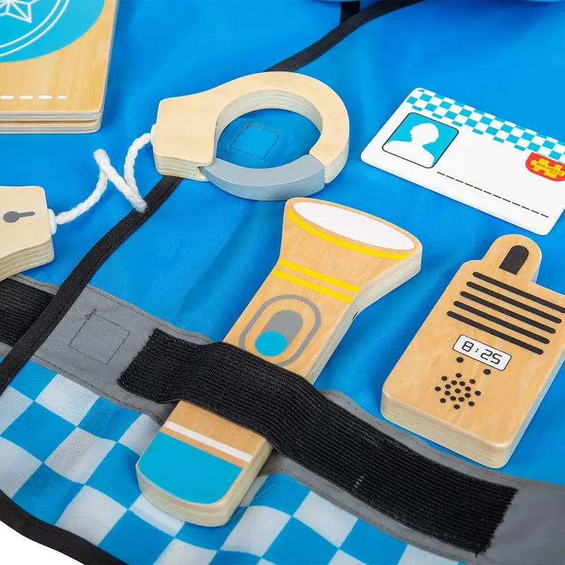 Set costum si accesorii politist (3-5 ani) BIGJIGS Toys [5]