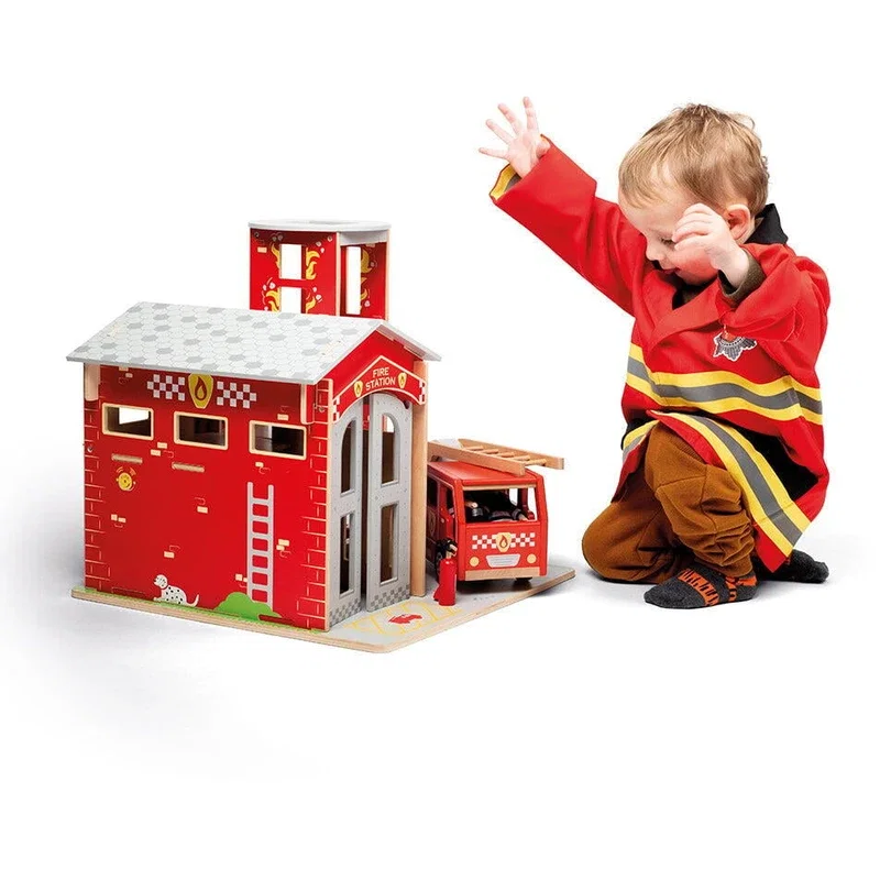 Set costum si accesorii pompier (3-5 ani) BIGJIGS Toys [3]