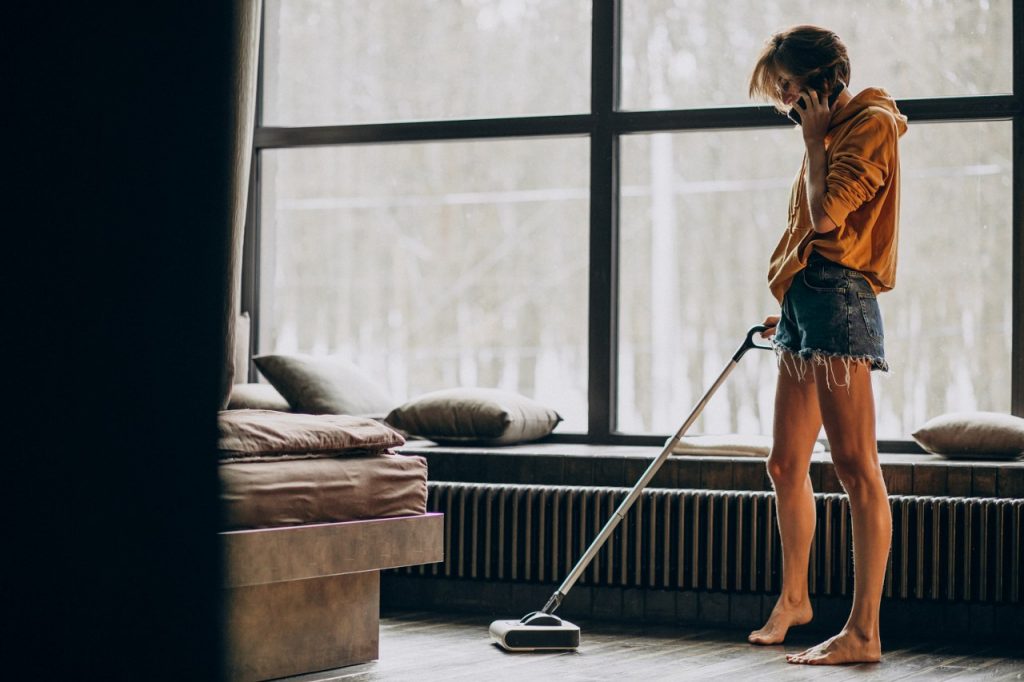Simplifică-ți viața cu un aspirator care spală și usucă!