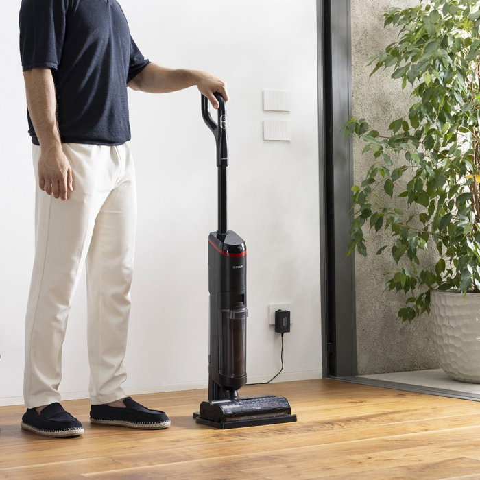 Aspirator vertical, fară fir, cu abur și aspirare umed-uscată, 450 W, aspirare 14 kPa, 0.6 l, 71 Db, 4,2 Kg, gri/negru, Polti RollySteam WD40C [9]