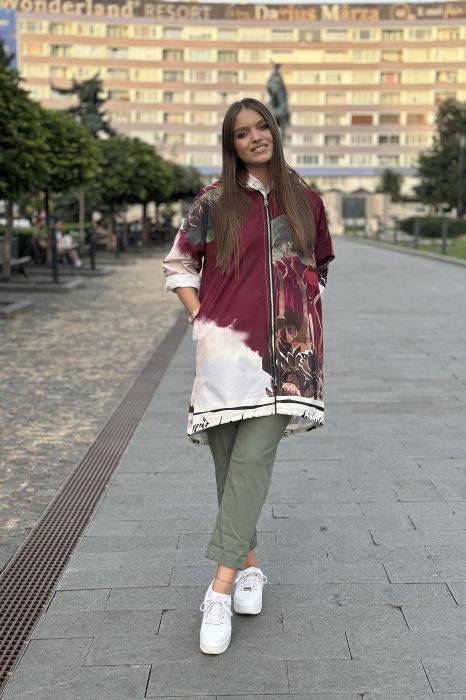 Jacheta dama visinie artistica cu fermoar si imprimeu peisaj [2]