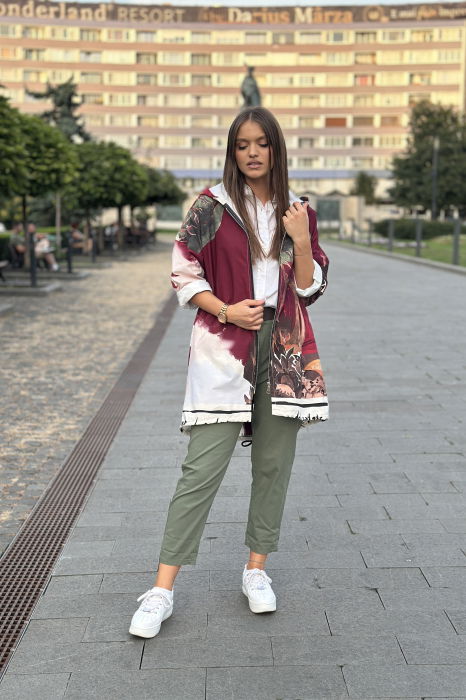 Jacheta dama visinie artistica cu fermoar si imprimeu peisaj [1]