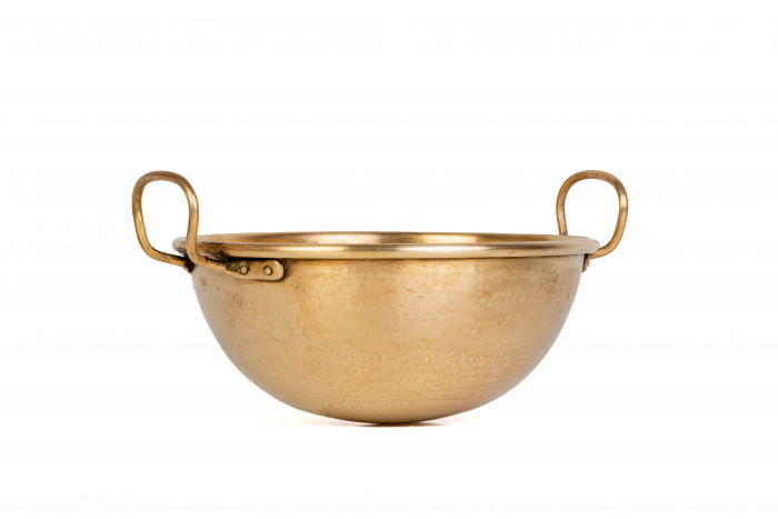 Vas Rotund din Alamă pentru Eleganță și Utilitate [1]