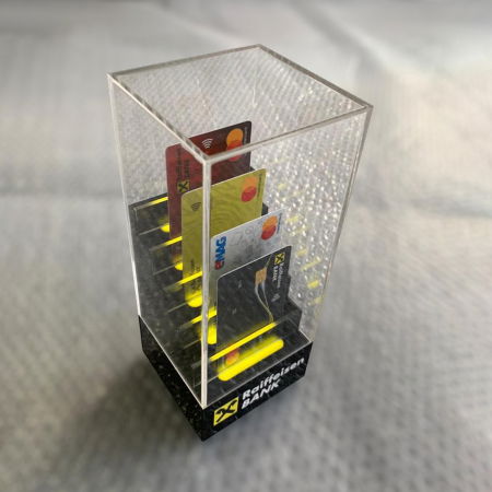 Rafturi si displayuri personalizate - Display personalizat #13