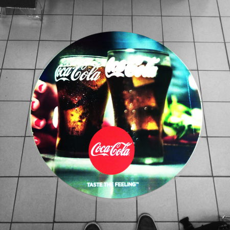 Wide roll to roll - Floor Graphics Premium