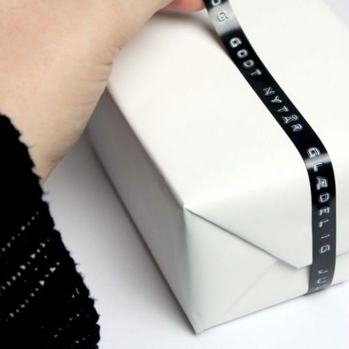 Aparat etichetat DYMO Omega si in total 4 role de etichete 3D embosabile DY12748 S0717950TRC [19]