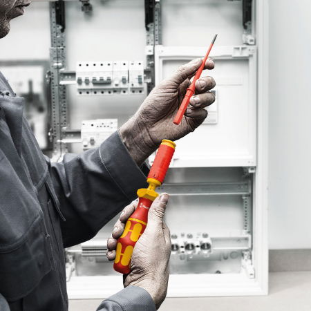 Bit surubelnita Kraftform Kompakt VDE WERA 67 iS TORX TX25 x 154 mm protectie anticoroziva izolatie rosie 05003439001 [2]