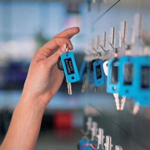 Aparat etichetat DYMO Omega si in total 4 role de etichete 3D embosabile DY12748 S0717950TRC [16]