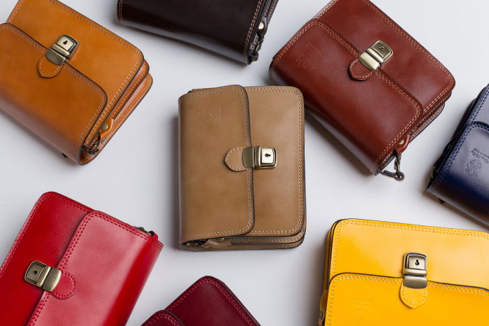 Geanta crossbody camel din piele naturala, tip postas [4]