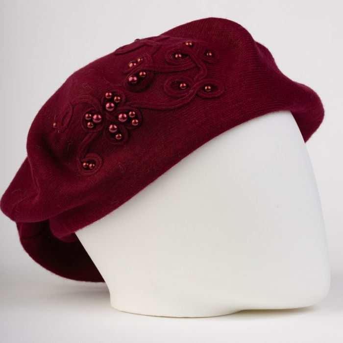 Bereta bordo chic, cu decoratiune tricotata si insertii de perle, din bumbac si lana [2]
