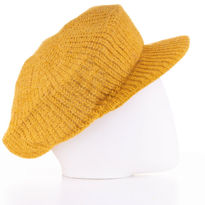 Bereta galbena cu cozoroc, model impletit si captusita in interior [2]