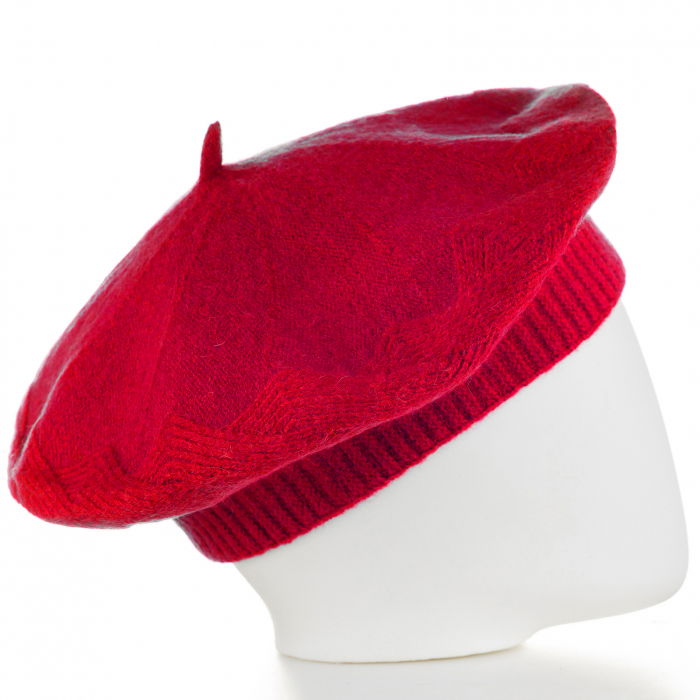 Bereta rosie cu model gen tricotaj cu romburi, din lana [2]