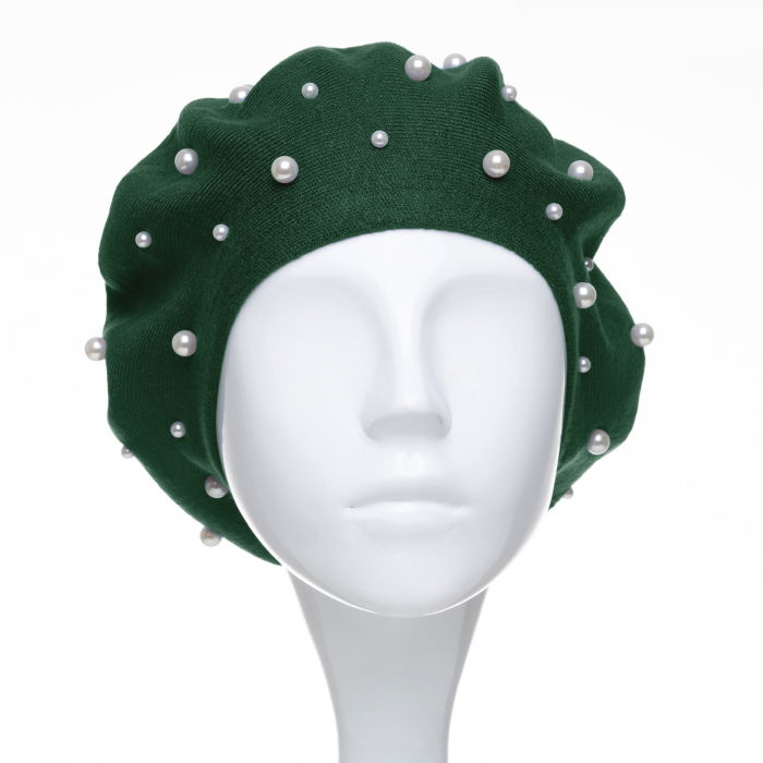 Bereta verde, cu perle fine negre aplicate pe toata suprafata, din bumbac si lana [2]